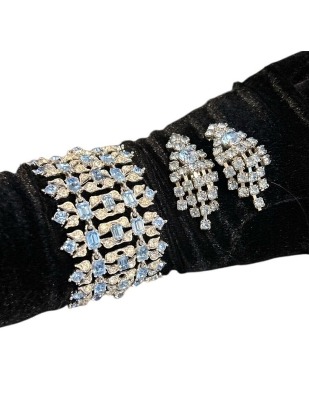 BOGOFF Gorgeous Vintage Rhinestone Bracelet and Earrings Set Ice Blue and Clear